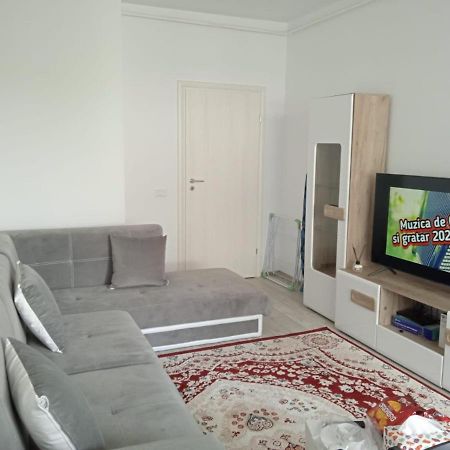 Deluxe 2 Bedroom Apartment With Balcony And Private Parking Bragadiru Exterior foto